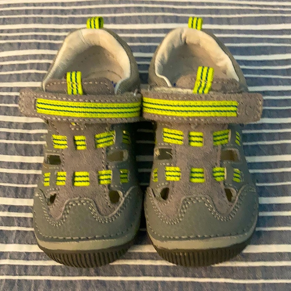 Stride rite leather sandals sz 7 toddler